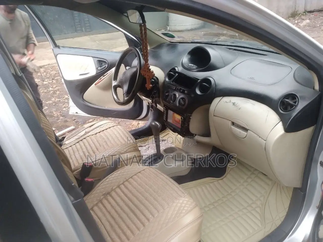 Toyota Vitz 2001 Silver