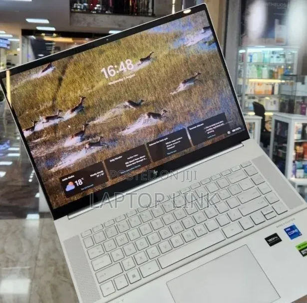 New Laptop HP Envy 13 12GB Intel Core i7 SSD 512GB