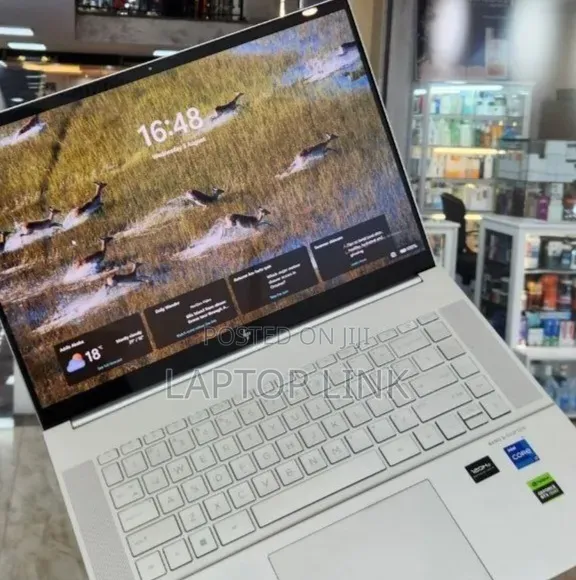 New Laptop HP Envy 13 12GB Intel Core i7 SSD 512GB