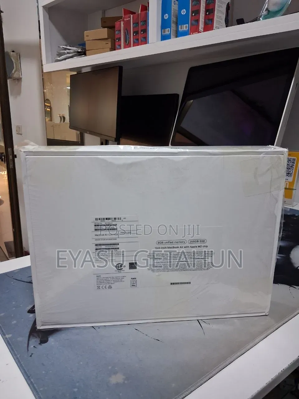 New Laptop Apple MacBook Air 2022 M2 8GB Apple M2 SSD 256GB