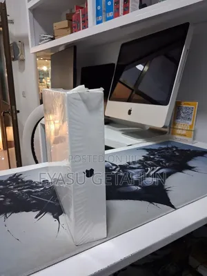 New Laptop Apple MacBook Air 2022 M2 8GB Apple M2 SSD 256GB