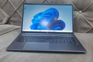 New Laptop HP ZBook 15 16GB Intel Core i7 SSD 1T