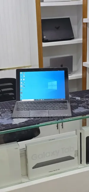 New Laptop HP Elite X2 G8 8GB Intel Core i5 SSD 128GB