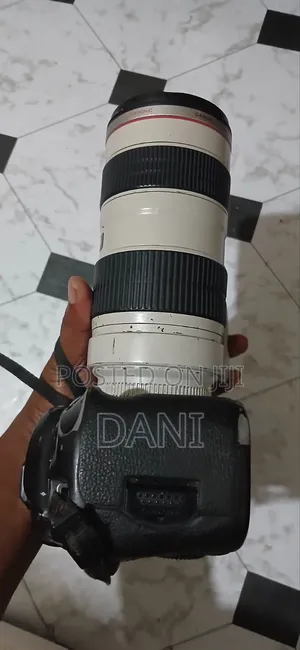 Canon 5d Mark Iii With 70-200 Zoom Lens