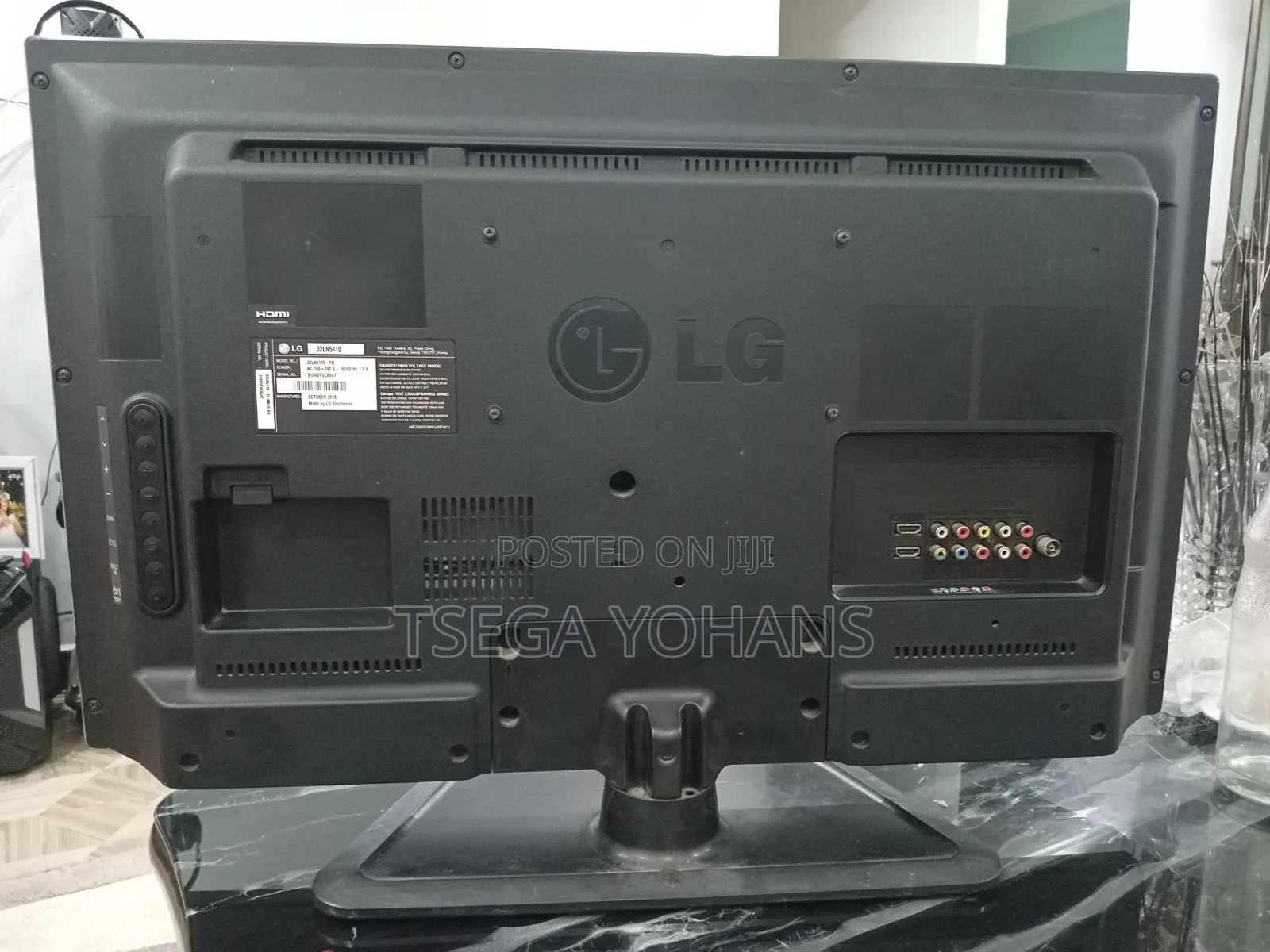 LG 32 Inch