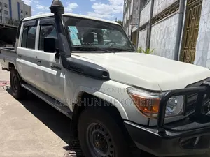 Toyota Land Cruiser 2020 White