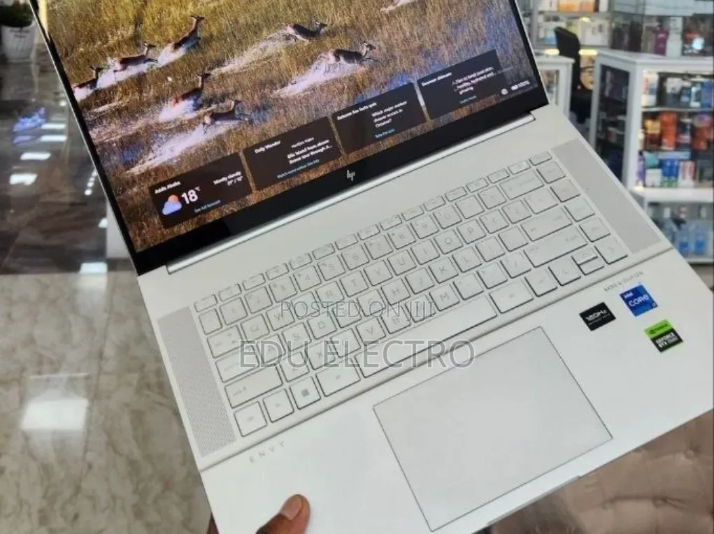 New Laptop HP Envy 13 12GB Intel Core i7 SSD 512GB