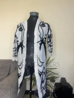 Women's Long Knitted Patterned Cardigan (White Black)