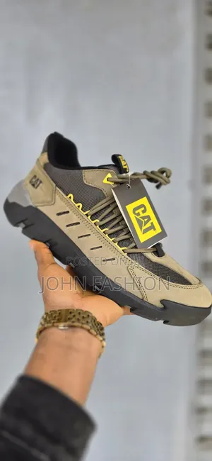 CAT Original Shoe's With Free Delivery