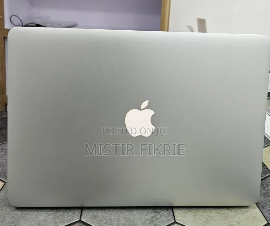 New Laptop Apple MacBook Air 2017 8GB Intel Core i5 SSD 256GB