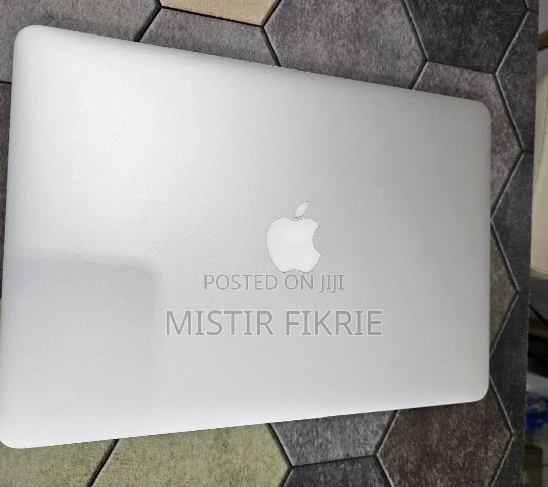 New Laptop Apple MacBook Air 2017 8GB Intel Core i5 SSD 256GB