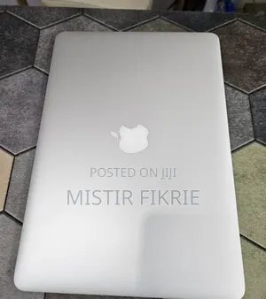 New Laptop Apple MacBook Air 2017 8GB Intel Core i5 SSD 256GB