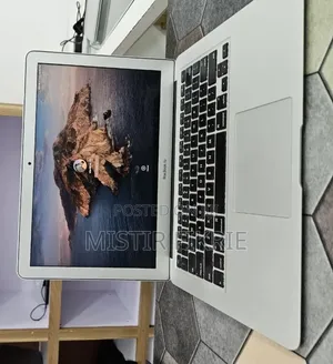 New Laptop Apple MacBook Air 2017 8GB Intel Core i5 SSD 256GB