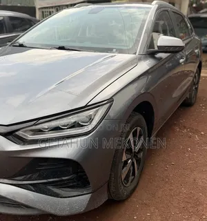 New BYD E2 43 kWh 94 hp FWD 2025 Gray