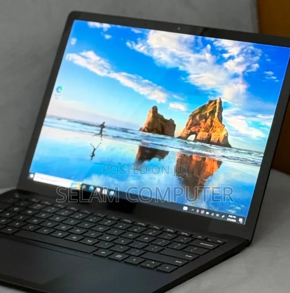 New Laptop Microsoft Surface Pro 7 16GB Intel Core i7 SSD 512GB