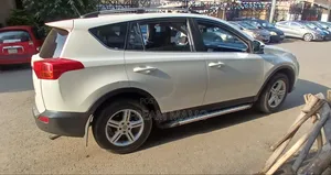 Toyota RAV4 2015 White