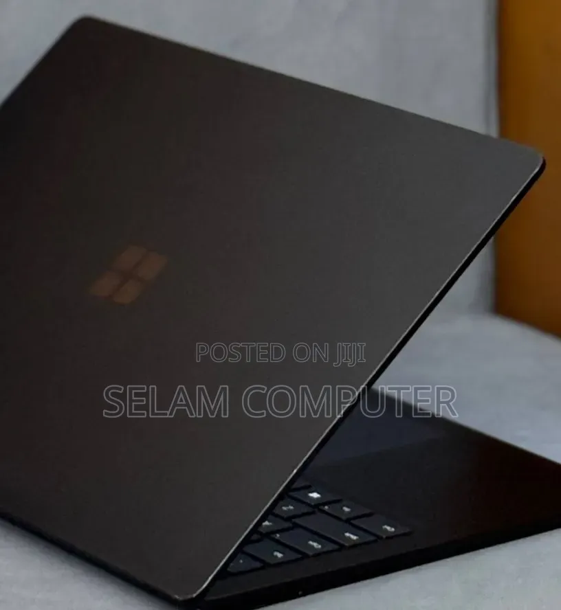 New Laptop Microsoft Surface 16GB Intel Core i7 SSD 512GB