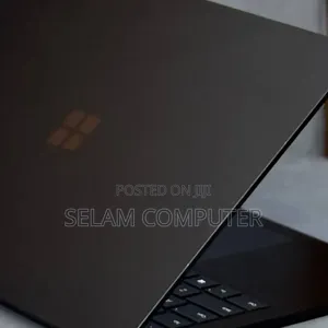 New Laptop Microsoft Surface 16GB Intel Core i7 SSD 512GB