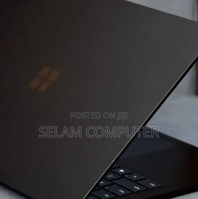 New Laptop Microsoft Surface 16GB Intel Core i7 SSD 512GB