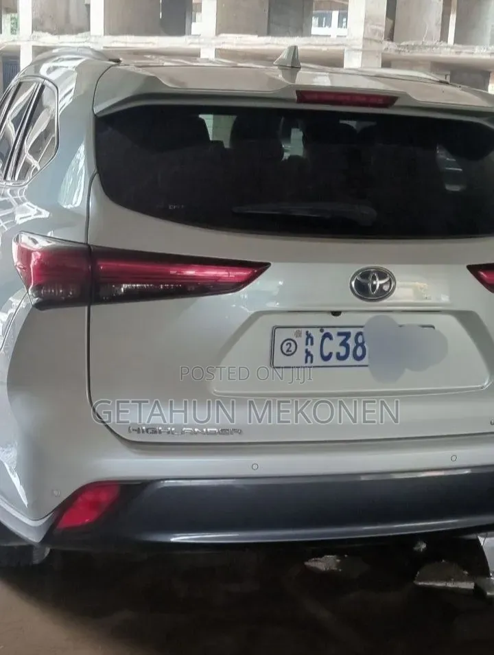 Toyota Highlander 2024 White