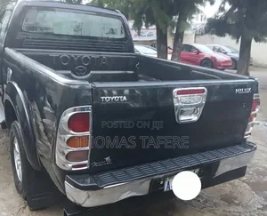 Toyota Hilux 2010 Black