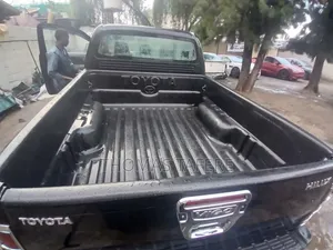 Toyota Hilux 2010 Black