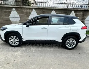 Toyota Corolla Cross 2023 Ivory