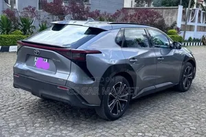 Toyota bZ4X 71.4 kWh AWD 2022 Gray