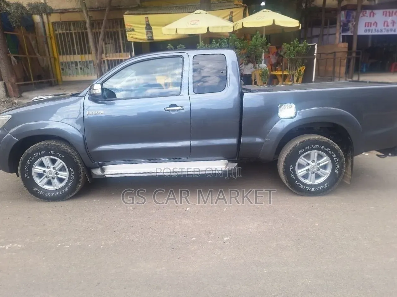 Toyota Hilux 2013 Gray