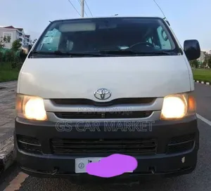Toyota HiAce 2008 White