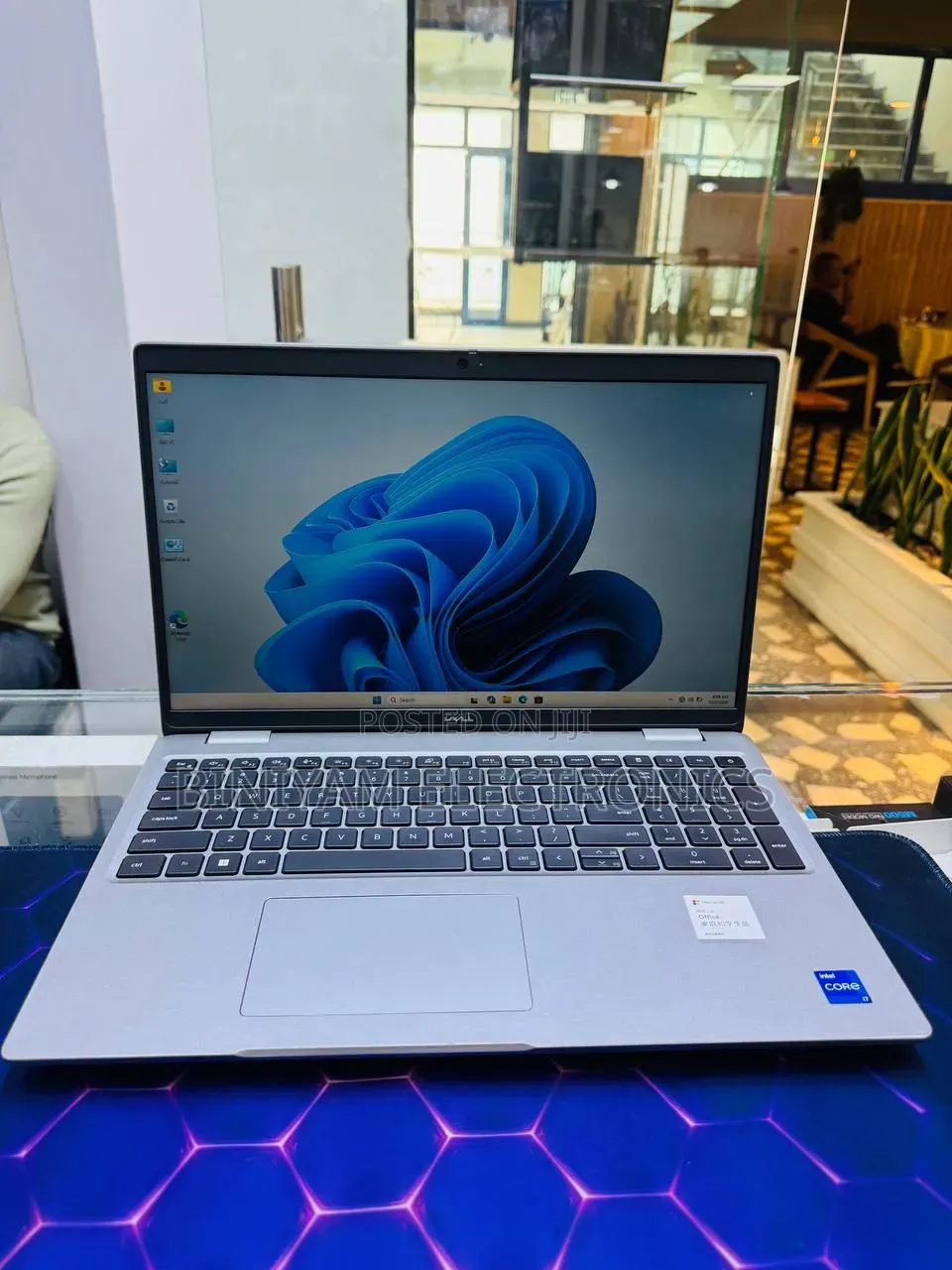 New Laptop Dell Precision 3581 16GB Intel Core i7 SSD 1T