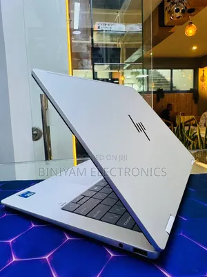 New Laptop HP OmniBook Ultra Flip 14" 16GB Intel Core Ultra 7 SSD 1T