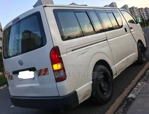 Toyota HiAce 2008 White