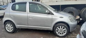 Toyota Vitz 2001 Silver