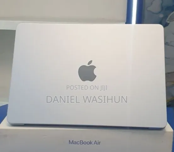 New Laptop Apple MacBook Air 2025 M4 16GB Apple M4 SSD 512GB