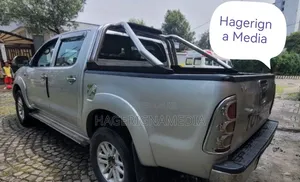 Toyota Hilux 2007 Silver