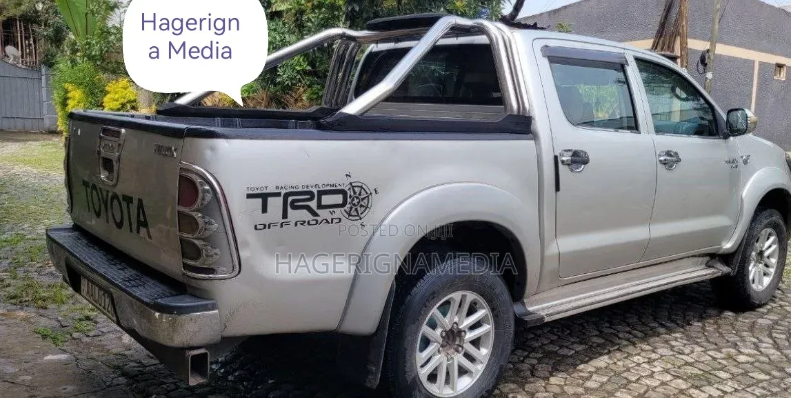 Toyota Hilux 2007 Silver