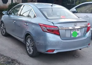 Toyota Yaris 2015 Blue