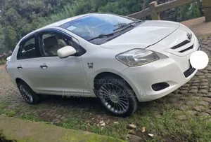 Toyota Yaris 2008 White
