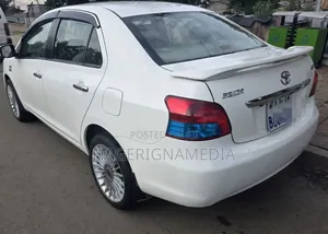 Toyota Yaris 2008 White