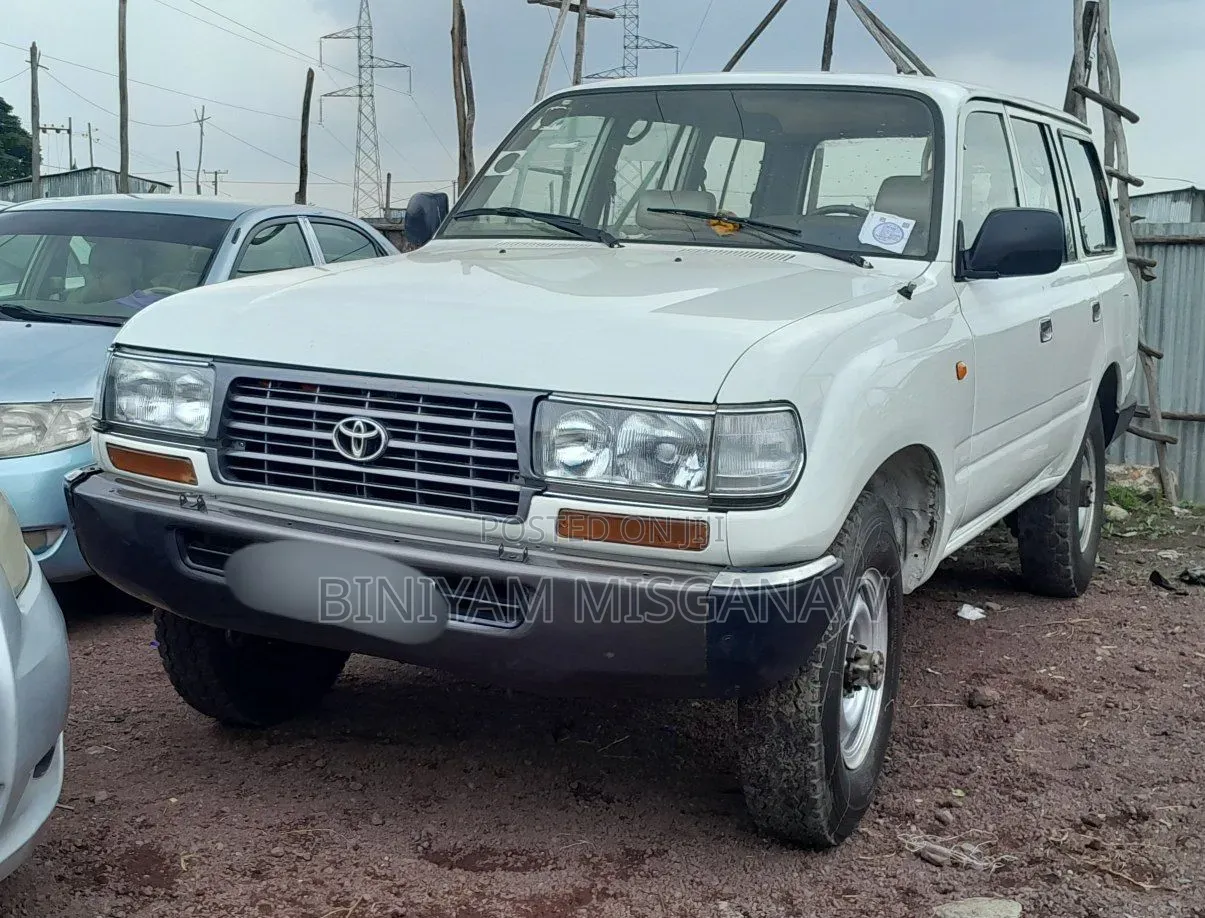 Toyota Land Cruiser 90 1997 White