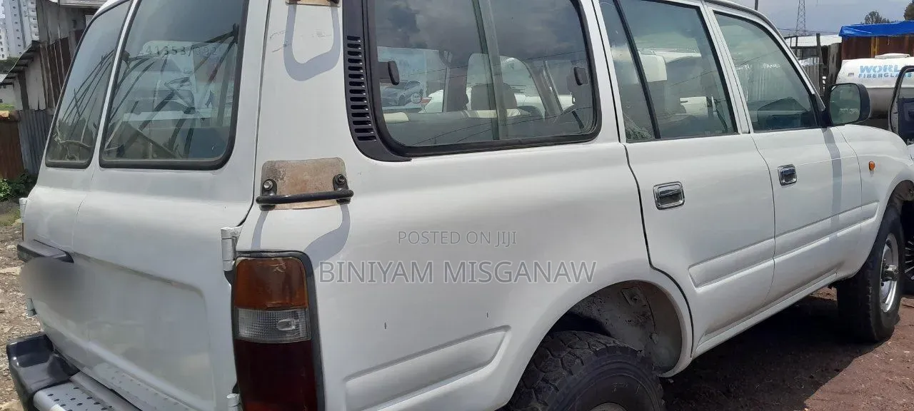 Toyota Land Cruiser 90 1997 White