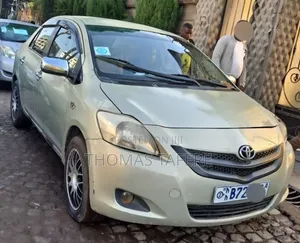 Toyota Yaris 2007 Beige