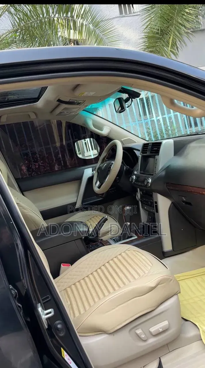 Toyota Land Cruiser 2015 Brown