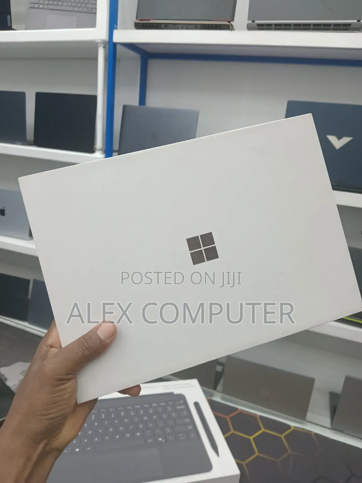 New Microsoft Surface Pro 16GB Qualcomm Snapdragon X Plus SSD 512GB