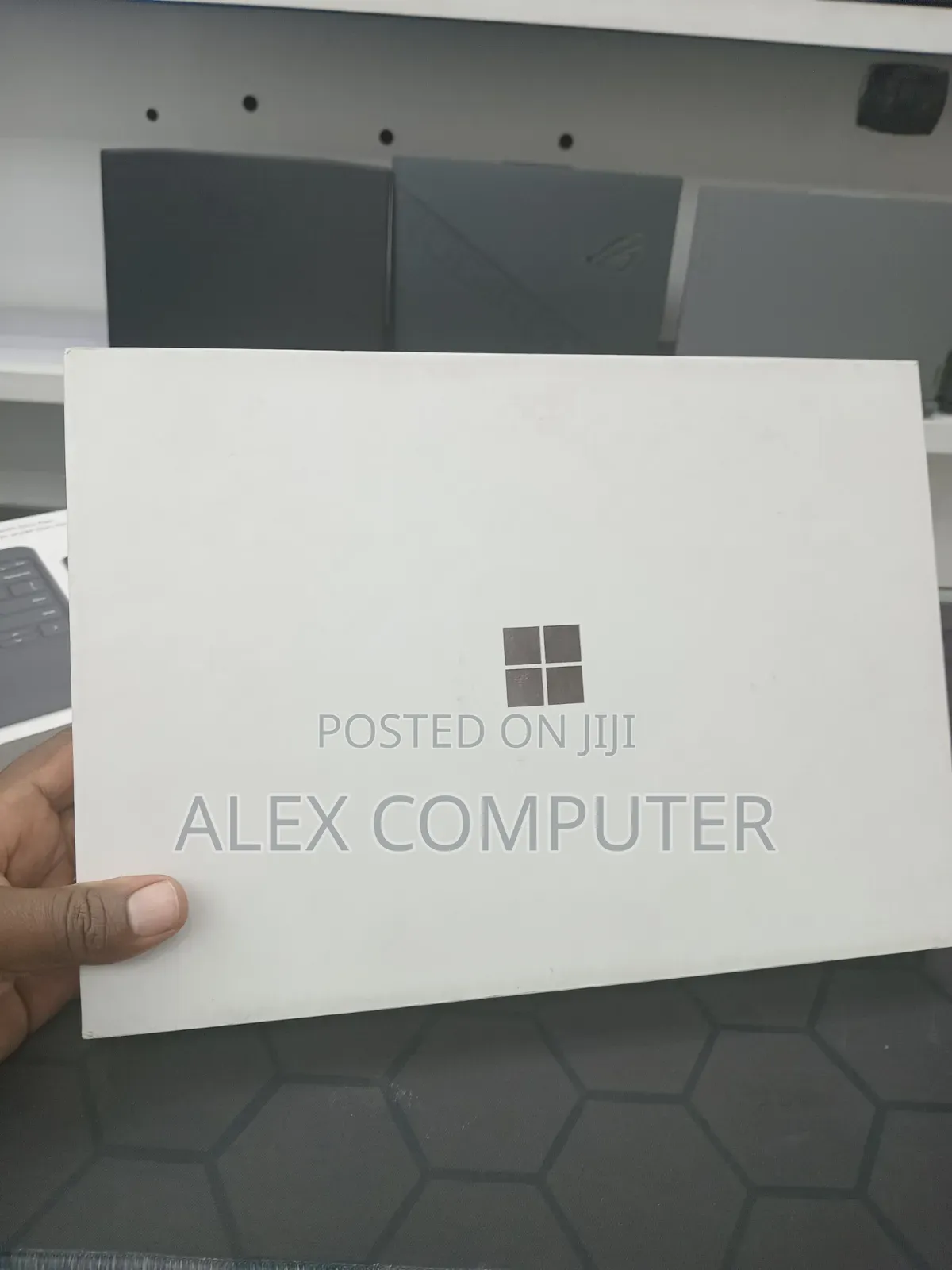New Microsoft Surface Pro 16GB Qualcomm Snapdragon X Plus SSD 512GB