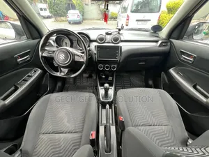 Suzuki Swift 2022 Silver