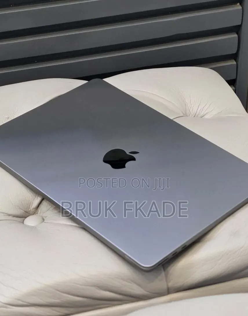 New Laptop Apple MacBook Air 2022 M2 8GB Apple M2 SSD 256GB