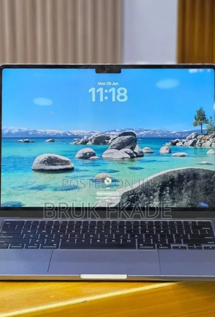 New Laptop Apple MacBook Air 2022 M2 8GB Apple M2 SSD 256GB