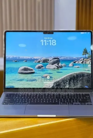 New Laptop Apple MacBook Air 2022 M2 8GB Apple M2 SSD 256GB